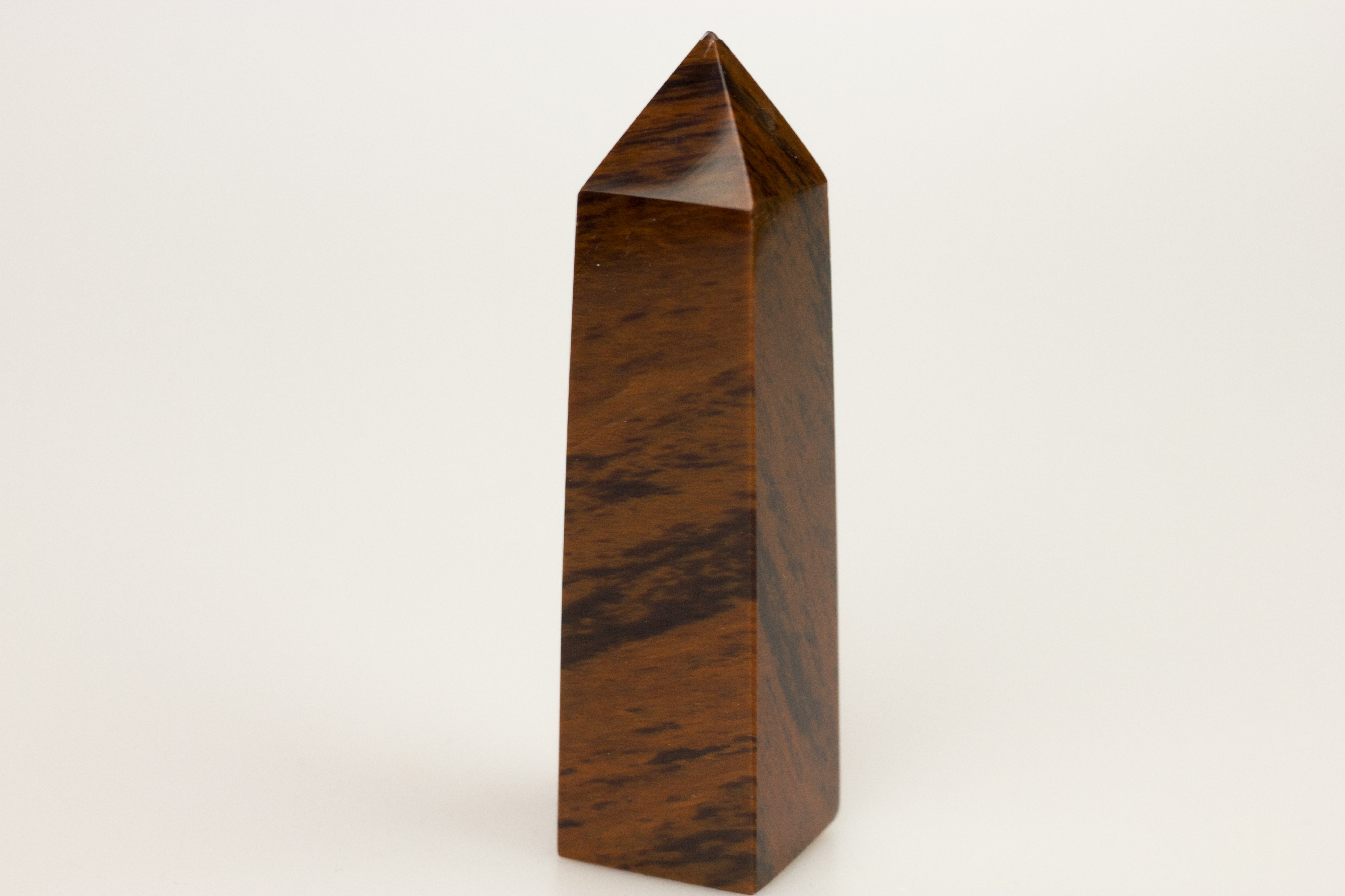 Mahagoniobsidian Obelisk