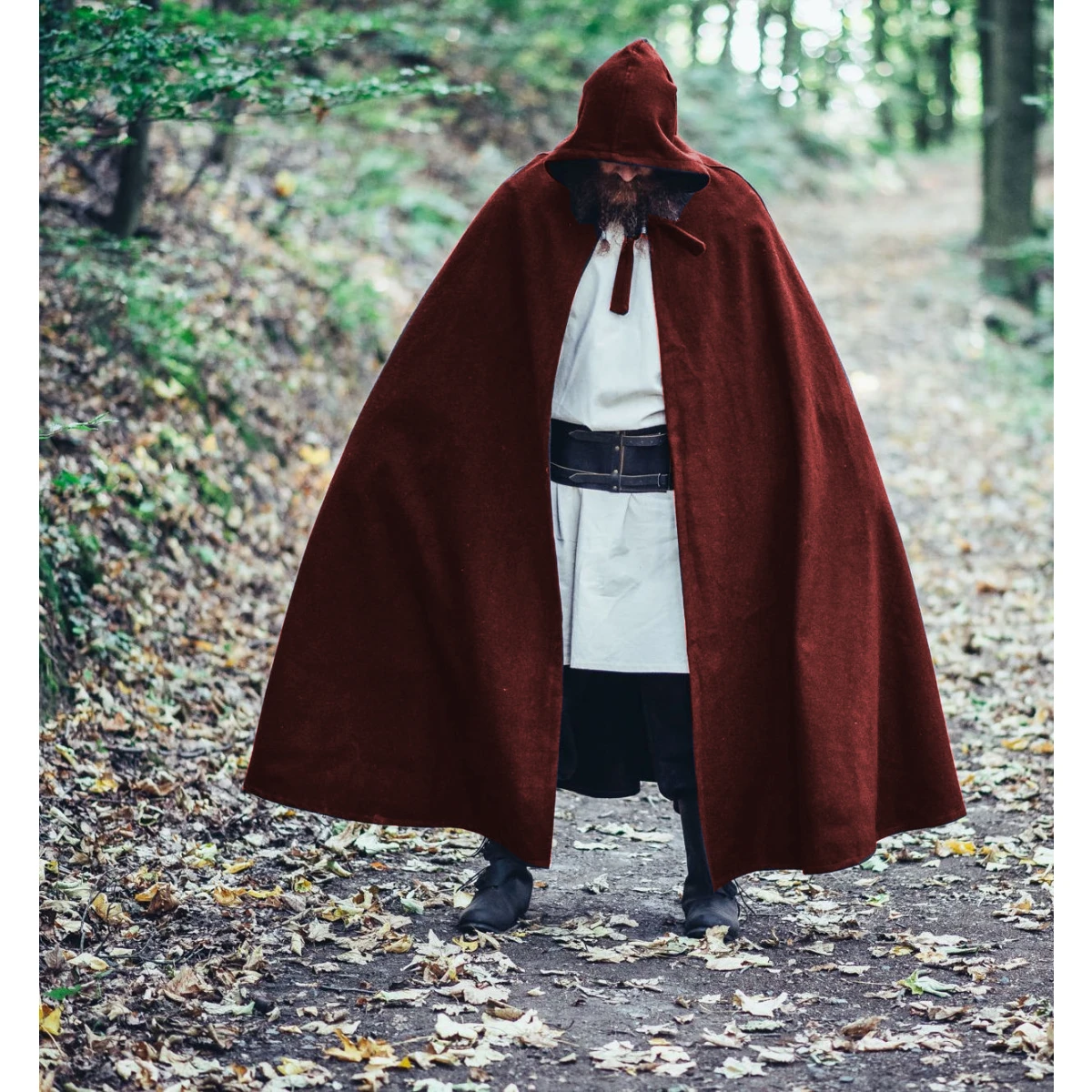 Wollumhang mit langer Kapuze "Raik" Länge 160 cm rot