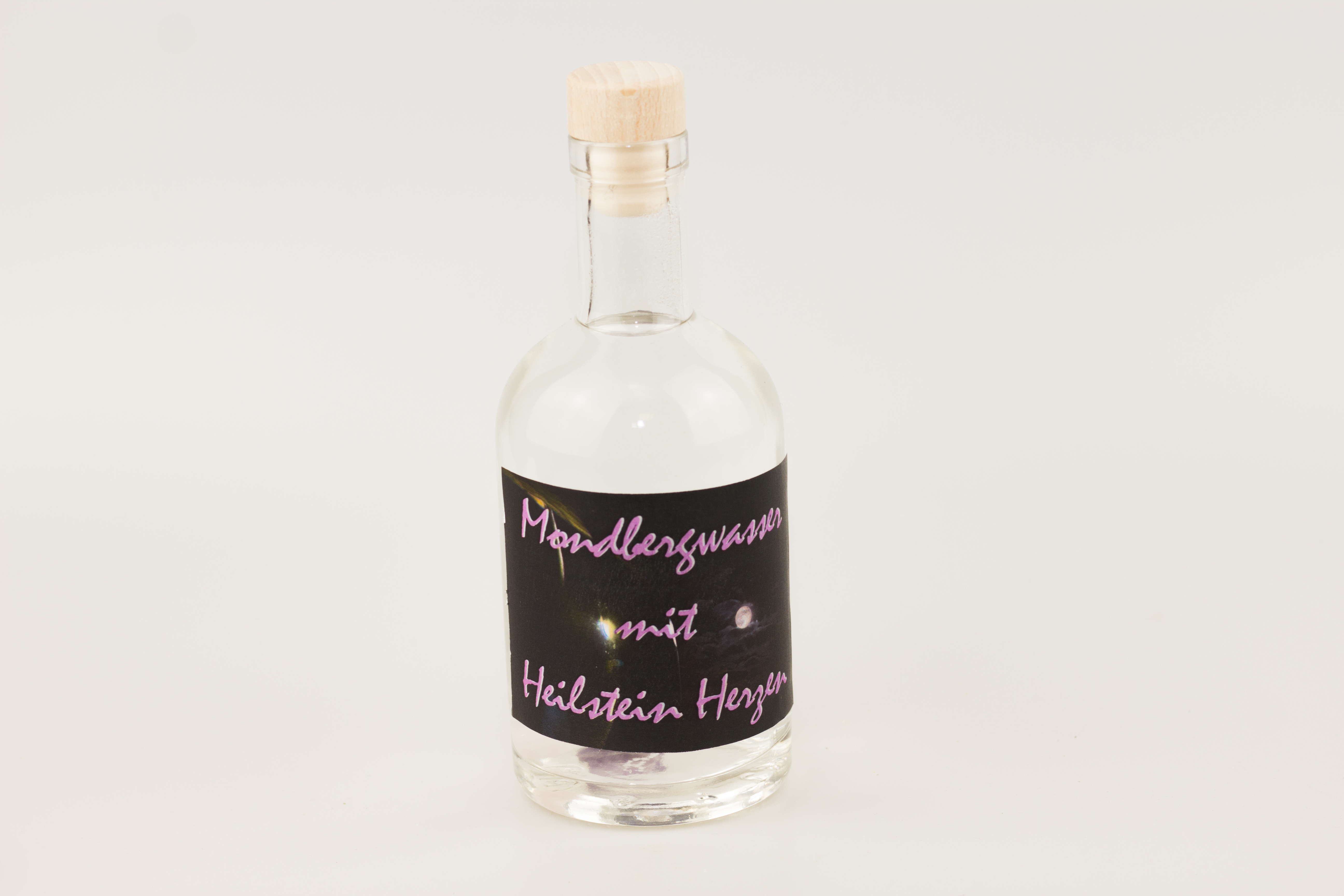 Moonshine - Mondwasser mit Heilsteinherzen